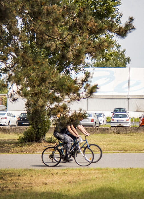 Zaměstnanci Aero na kole